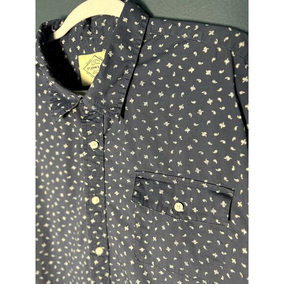 ST. JOHN'S BAY MEN'S BLUE SHORT SLEEVE BUTTON DOWN SHIRT SIZE XXL - Picture 3 of 7